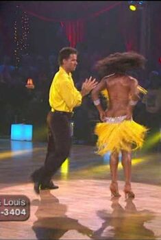 Моника Коулмэн засветила попку в шоу «Танцы со звездами», 2005