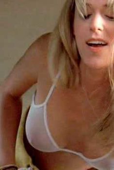 Натали Уолкер засветила соски в фильме «Колледж», 2007