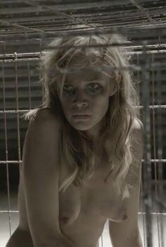 Голая Пелл Джеймс в фильме «Хроники ломбарда», 2013