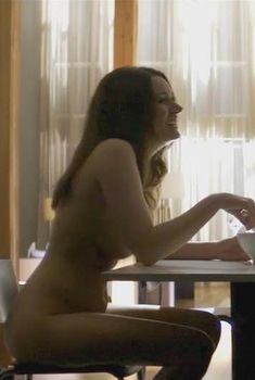 Полностью Голая Пэйджет Брюстер в фильме «По-собачьи», 2017