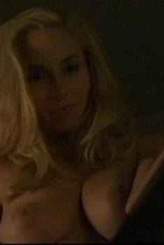 Голая Роксанна Арвизу в фильме «Святой Фрэнсис», 2007