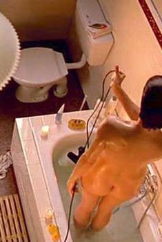 Голая Рэйчел Гриффитс в фильме «Я, опять я и снова я», 1999