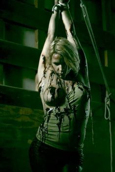 Голая Синтия Бурк в фильме «Сумерки. Сага. Новолуние», 2009