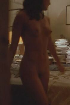 Голая Сузен Муракоши в фильме «Уолл-стрит», 1987