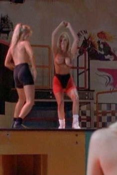 Голая Т.Дж. Майерс в фильме «Проект Даллас», 1994