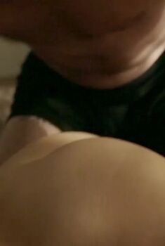 Голая Таттиона Джонс в сериале «19-2», 2014