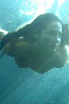 Голая Татьяна Абракос в фильме «Девушка из понедельника», 2004