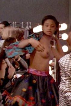 Голая Това Галимор в фильме «Жажда смерти 5. Лик смерти», 1994