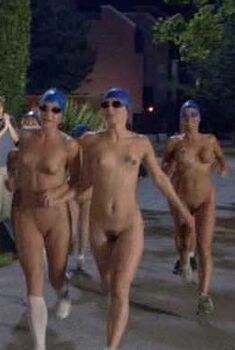 Голая Триша Эккеверия в фильме «Американский пирог. Книга любви», 2009