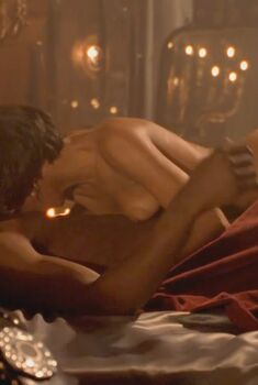 Голая Трэйси Камилла Джонс в фильме «Нью-Джек-Сити», 1990