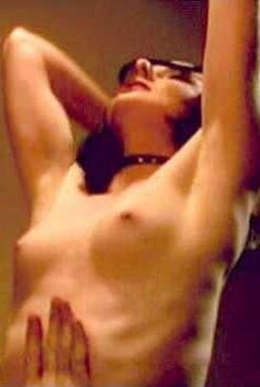 Голая Трэйси Эриксон в фильме «Господство Зла», 2004