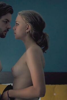 Голая Фредерикке Даль Хансен в фильме «Копенгаген», 2014