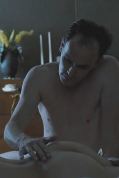 Голая Хайке Макач в фильме «Хильда», 2009