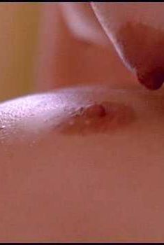 Голая Хелен Шейвер в фильме «Неприкаянные сердца», 1985