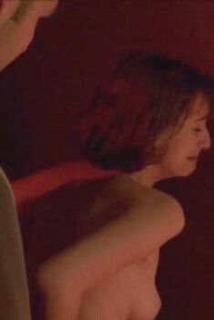 Голая Хизер-Джей Джонс в фильме «Добро пожаловать в рай», 2014