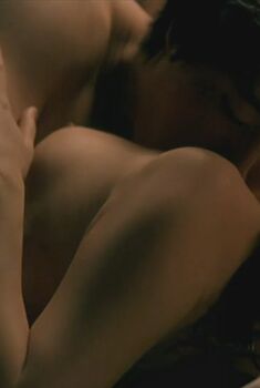 Голая Чху Сан-ми в фильме «Скажи Да», 1986