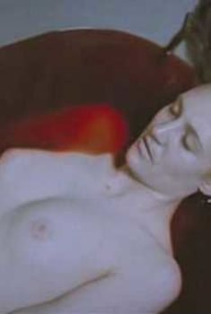 Голая Шеннон Мерфи в фильме «Одинокие сердца», 2005