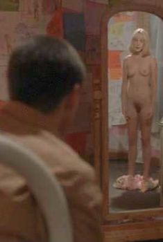 Голая Шеннон Харт Клири в фильме «Приют кошмаров», 2001