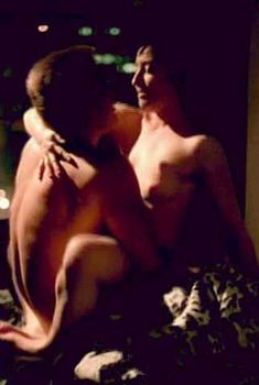 Голая Шерил Клиффорд в фильме «Абсолютная агрессия», 1996