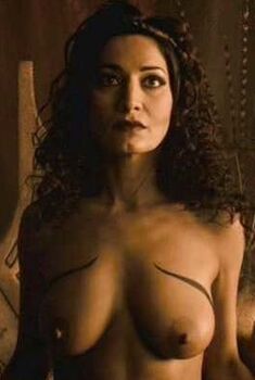 Голая Шива Голамьянзадех в фильме «Минотавр», 2006