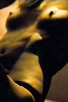 Голая Шэннан Клик в фильме «Список контактов», 2008