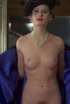 Голая Эва Душкова в фильме «Дельта Венеры», 1995