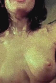 Голая Элен Кардона в фильме «Доктор Мамфорд», 1999