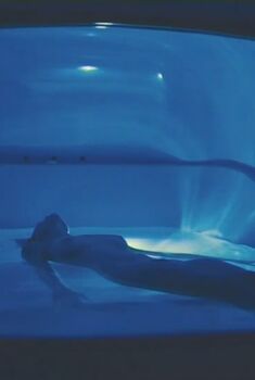 Голая Элен Флоран в фильме «Кафе де Флор», 2011