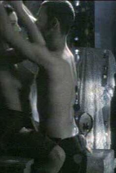 Голая Элиана Лопес в фильме «Каракас любовь и смерть», 2000