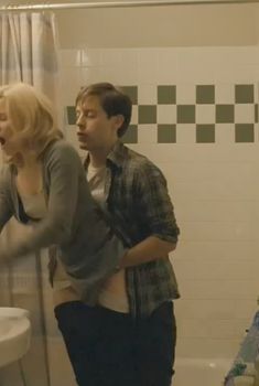 Голая Элизабет Бэнкс в фильме «Детали», 2011