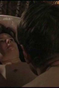 Голая Эми Стил в фильме «Страх», 1983