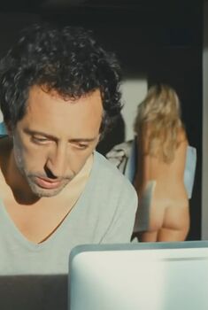 Голая Энн МакДэниелс в фильме «Анна-Софи Бубал», 2012