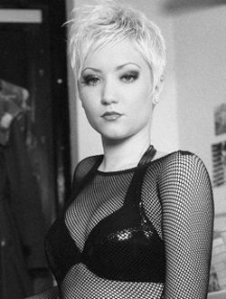 Голая Гретхен Лодж