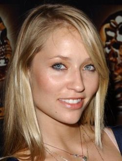 Голая Баэлин Нэфф