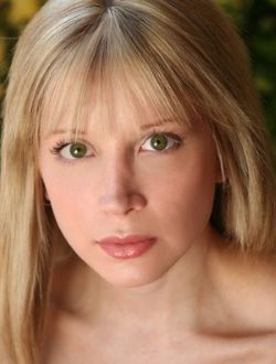 Голая Кортни Пелдон