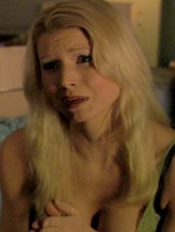 Голая Крис Гай