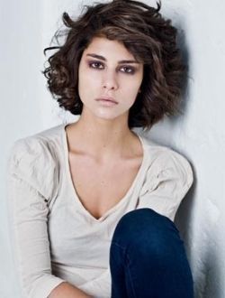 Надиа Хилкер