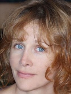 Голая Аликс Коромзай