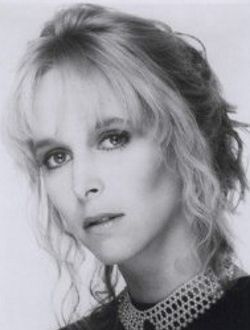 Нина Аксельрод