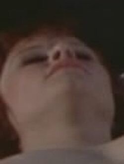 Голая Энн Невилл