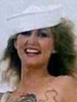 Голая Энн Андерсен