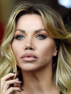 Энджи Стивенсон