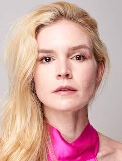 Эмили Тайра