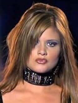 Голая Эмили Маклеод