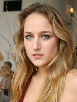 Лили Собески