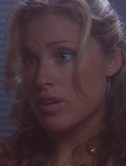 Эллисон Уорника