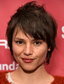 Голая Элеанор Хендрикс