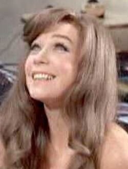 Голая Ширли МакЛейн