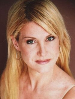 Голая Шила Люссье