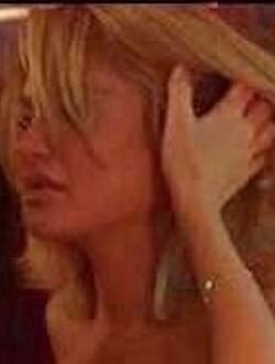 Голая Шарлин Битон